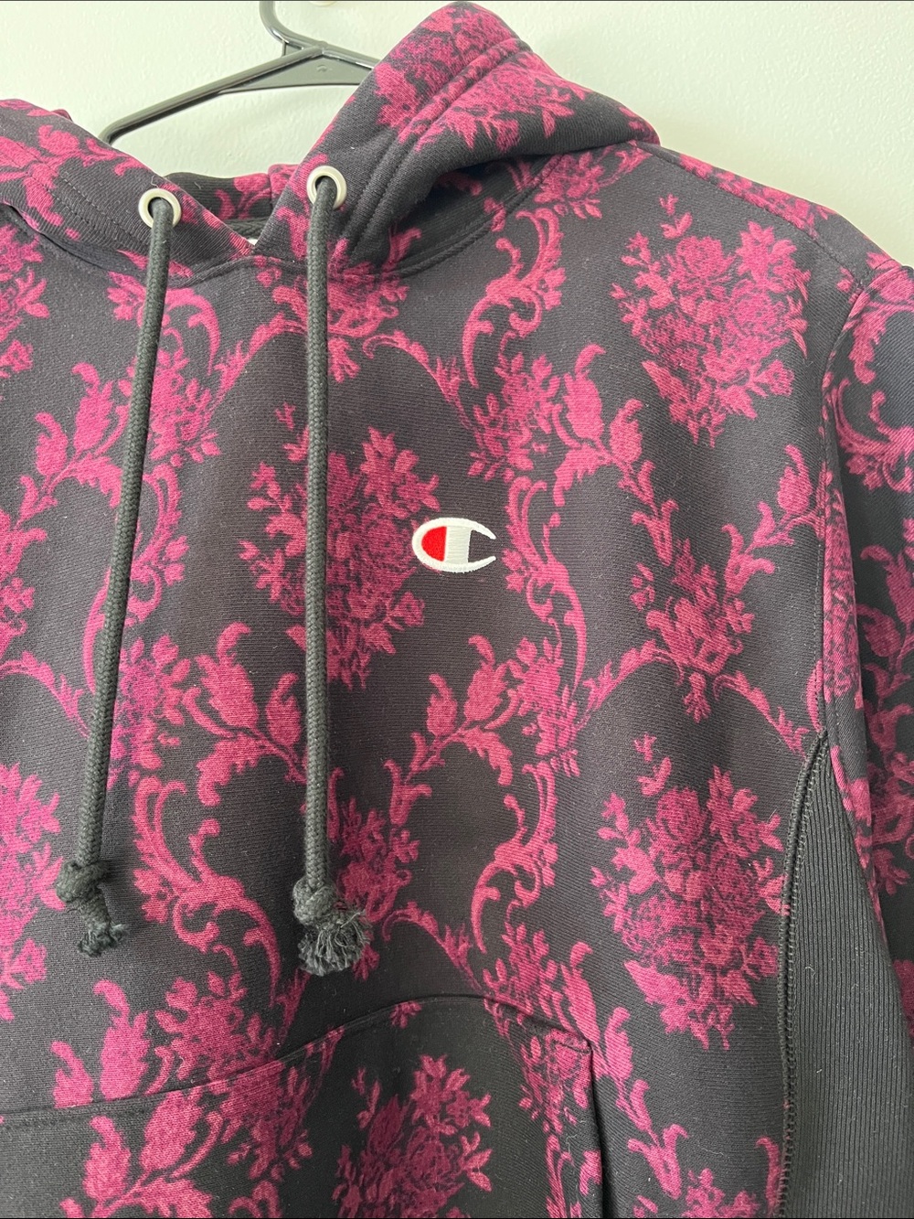 NWT Champion brocade paisley pattern reverse weave men’s small hoodie in berry - Picture 5 of 6